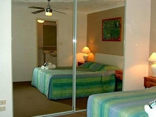 Oceanside Cove Aparthotel Gold Coast Exterior photo